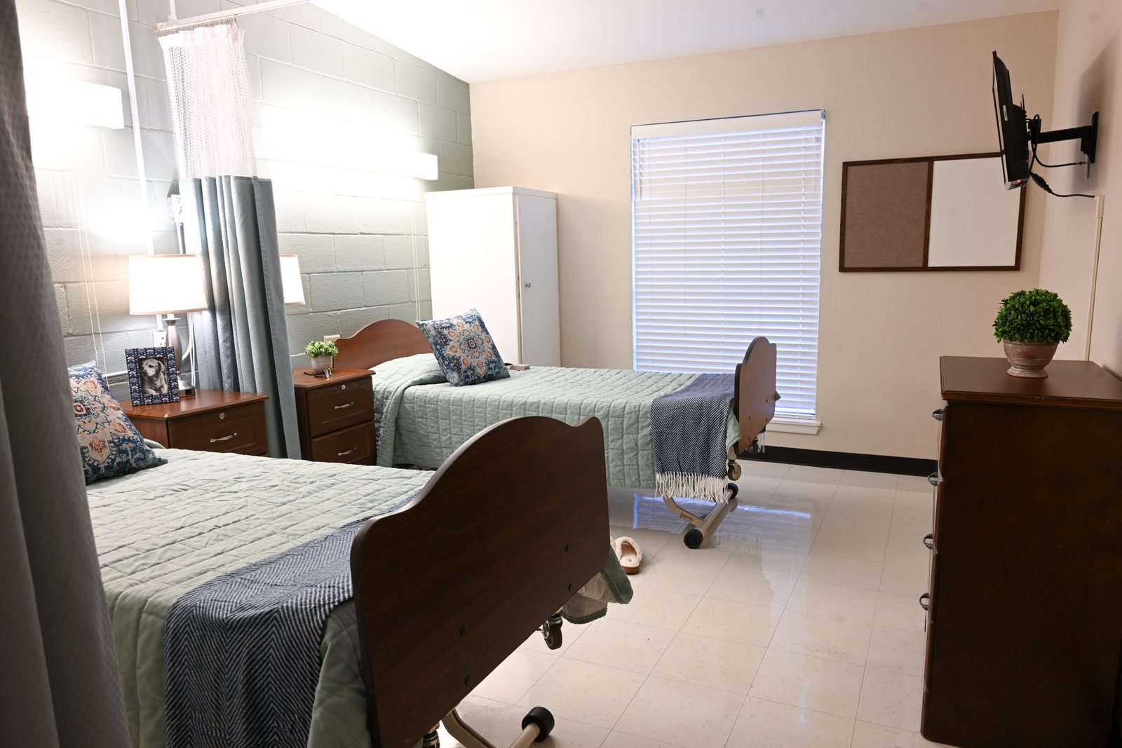 Windsor Nursing and Rehabilitation Center of Alice photo 5