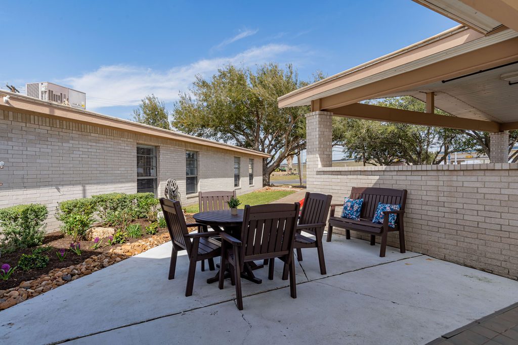 Windsor Nursing and Rehabilitation Center of Raymondville photo 1