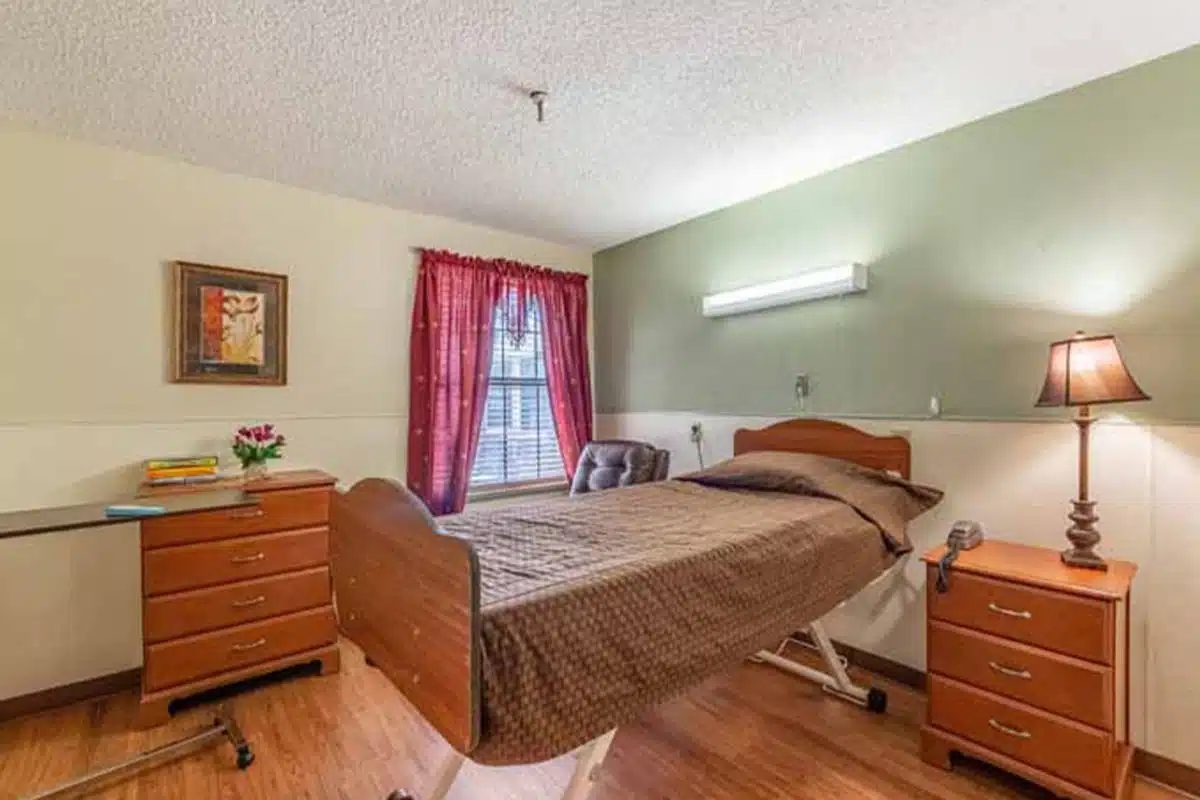 Silver Creek Nursing and Rehabilitation photo 3