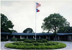 Town And Country Manor