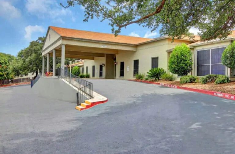 Wurzbach Nursing and Rehabilitation photo 3