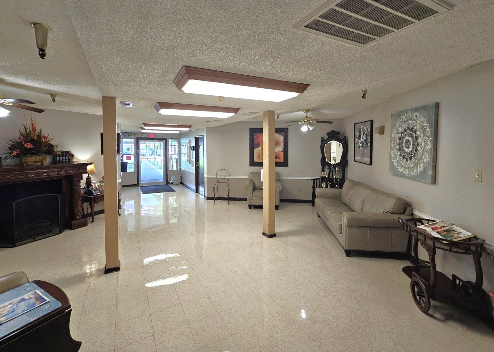 Vidor Health & Rehabilitation Center photo 4