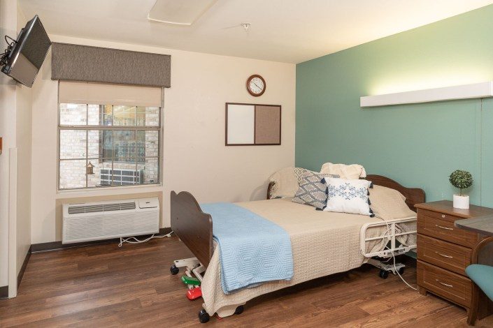 West Oaks Rehabilitation And Healthcare Center photo 4