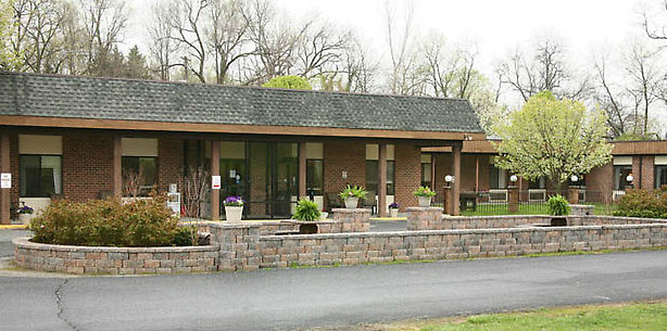 Golden Livingcenter-Rose Hill