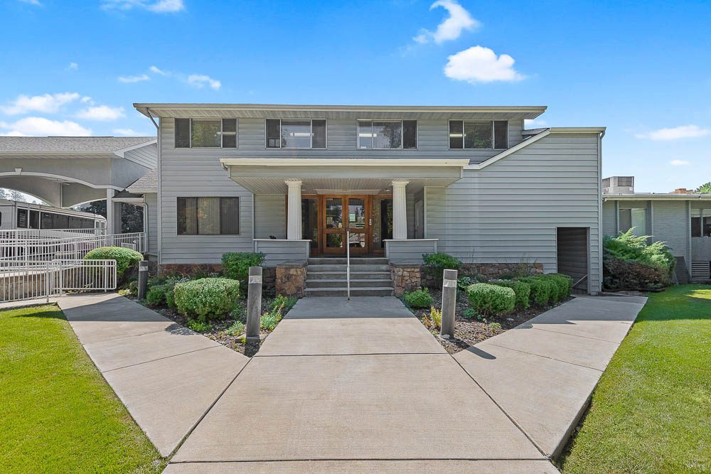 Alderwood Manor photo 1