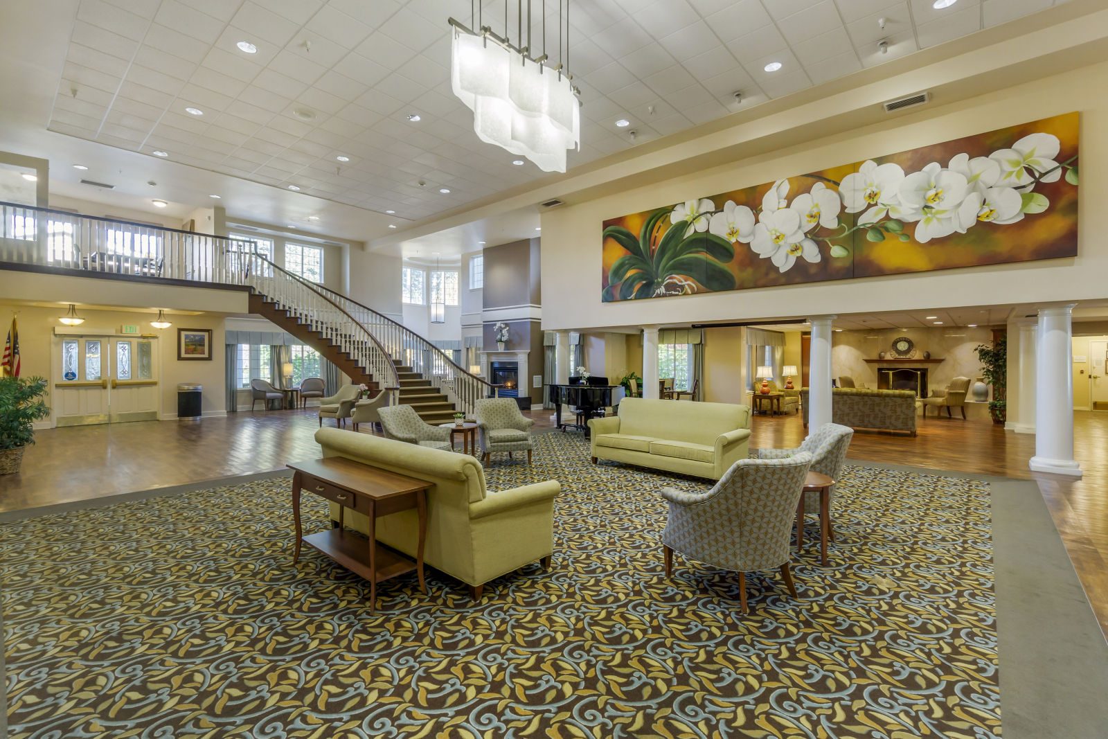 Hallmark Manor photo 3