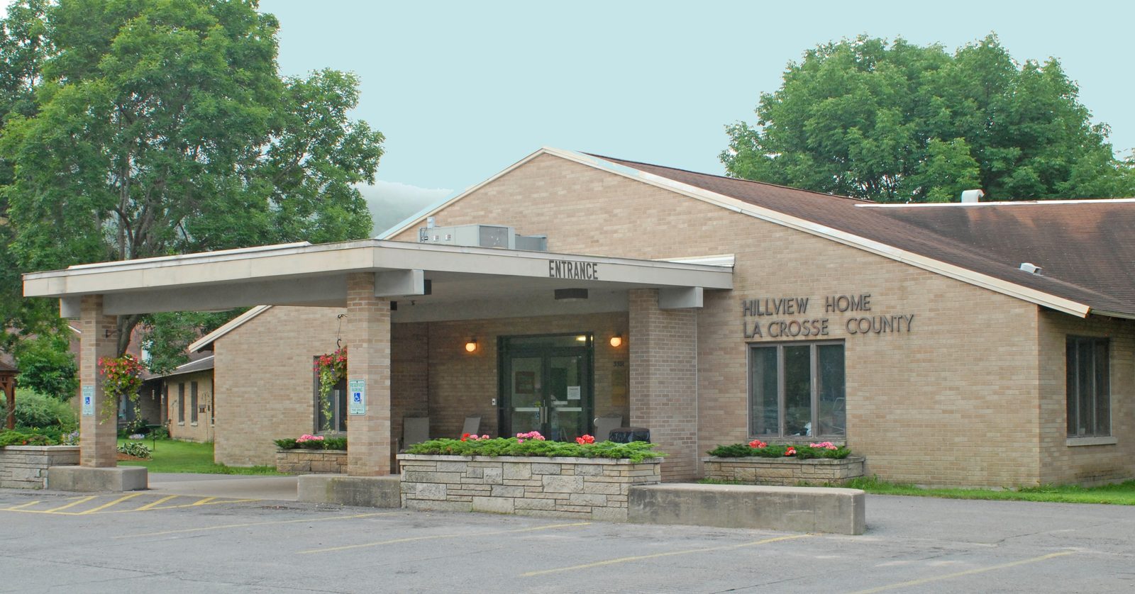 Hillview Health Care Center photo 1