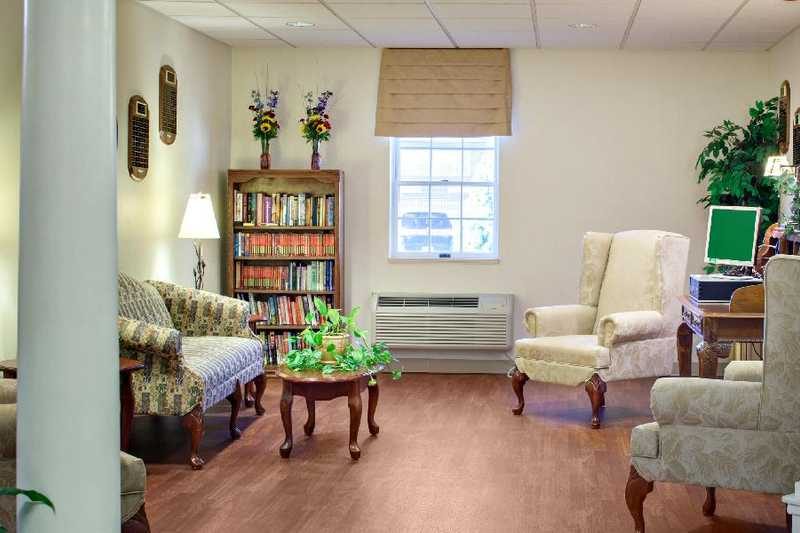 Hampshire Center photo 4