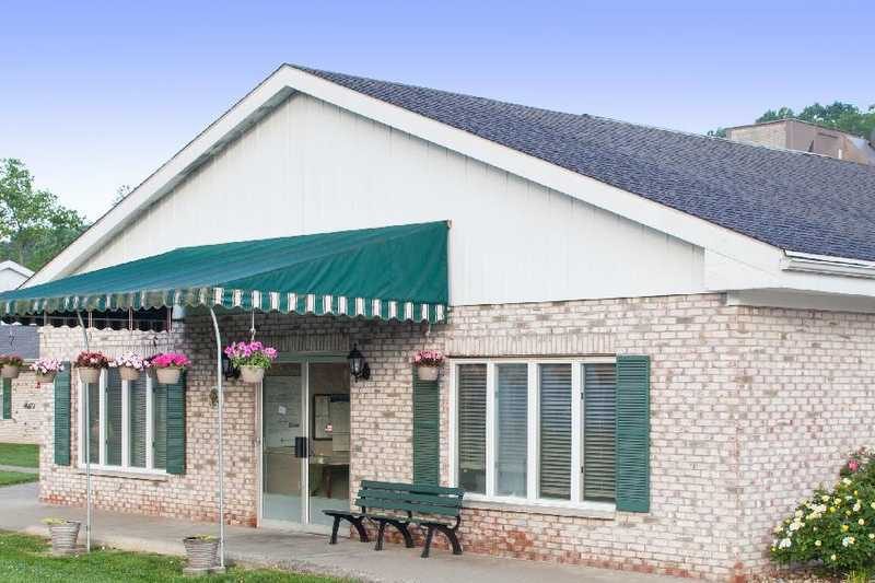 Parkersburg Care Center photo 2
