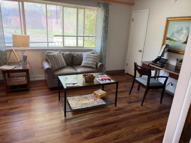 Fardale Home photo 2