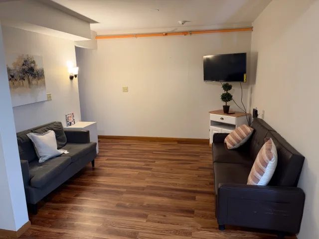 Fardale Home photo 3