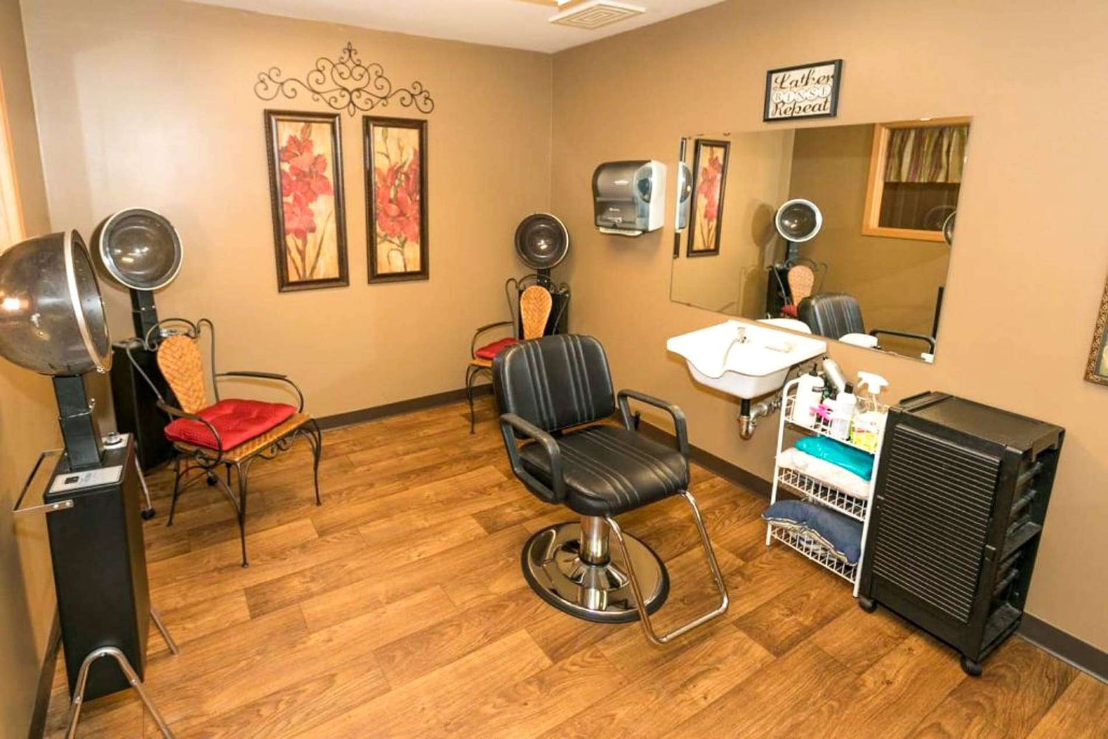 Madison Pointe Senior Living photo 3