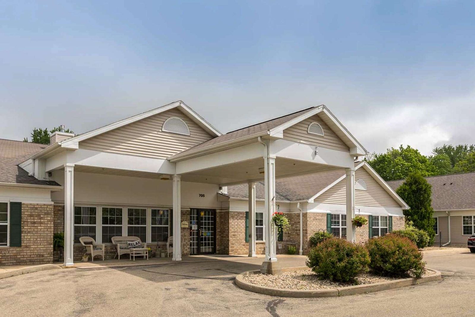Madison Pointe Senior Living photo 5