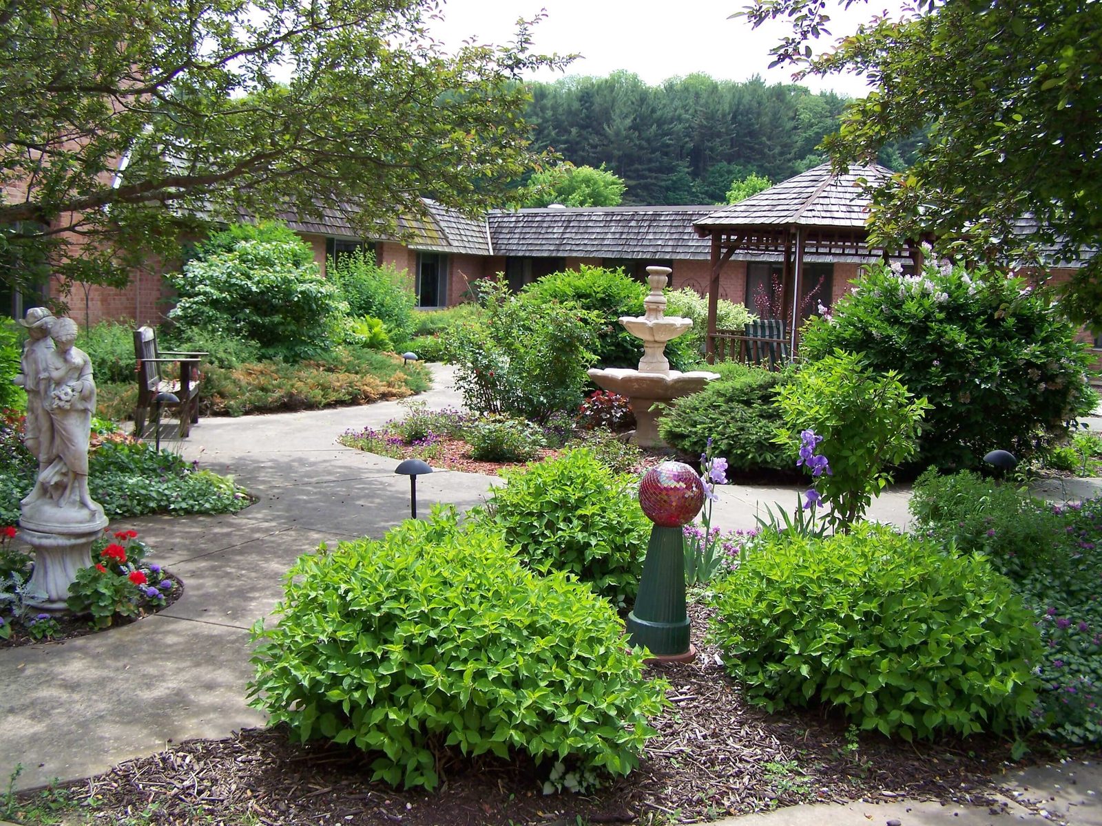 Schmitt Woodland Hills Apartment Complex photo 1