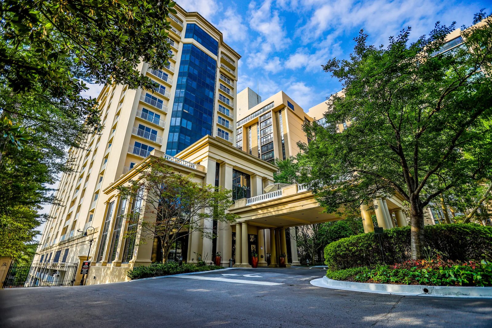Renaissance On Peachtree photo 2