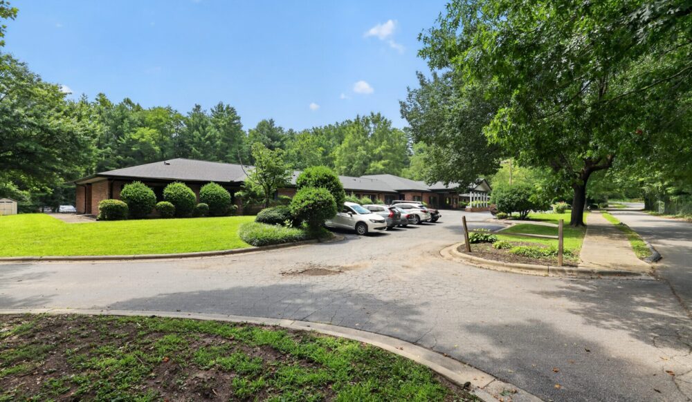 The Gardens of Hendersonville photo 4