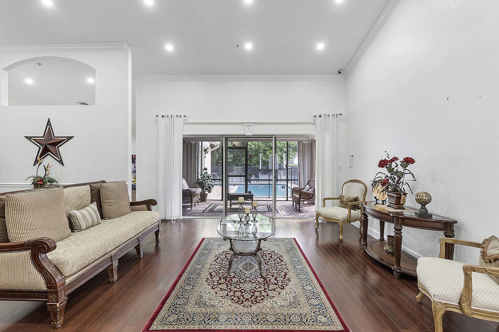 Royal Living at Coconut Creek photo 3