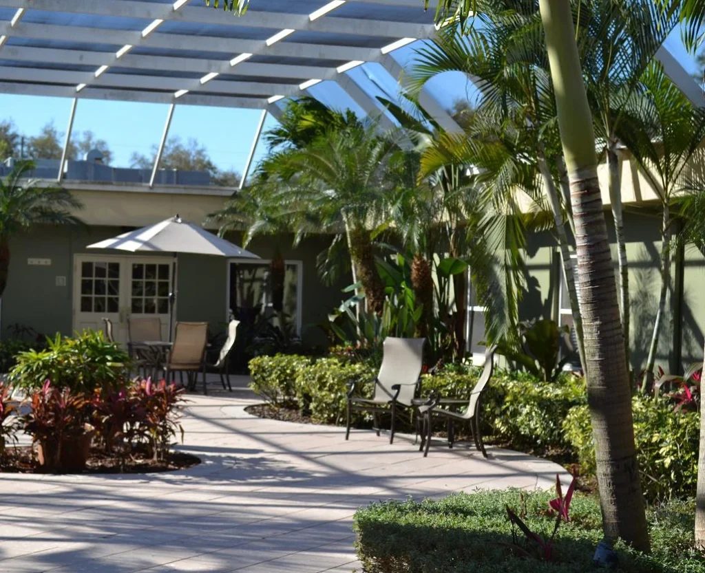 Oak Manor Senior Living Community photo 1