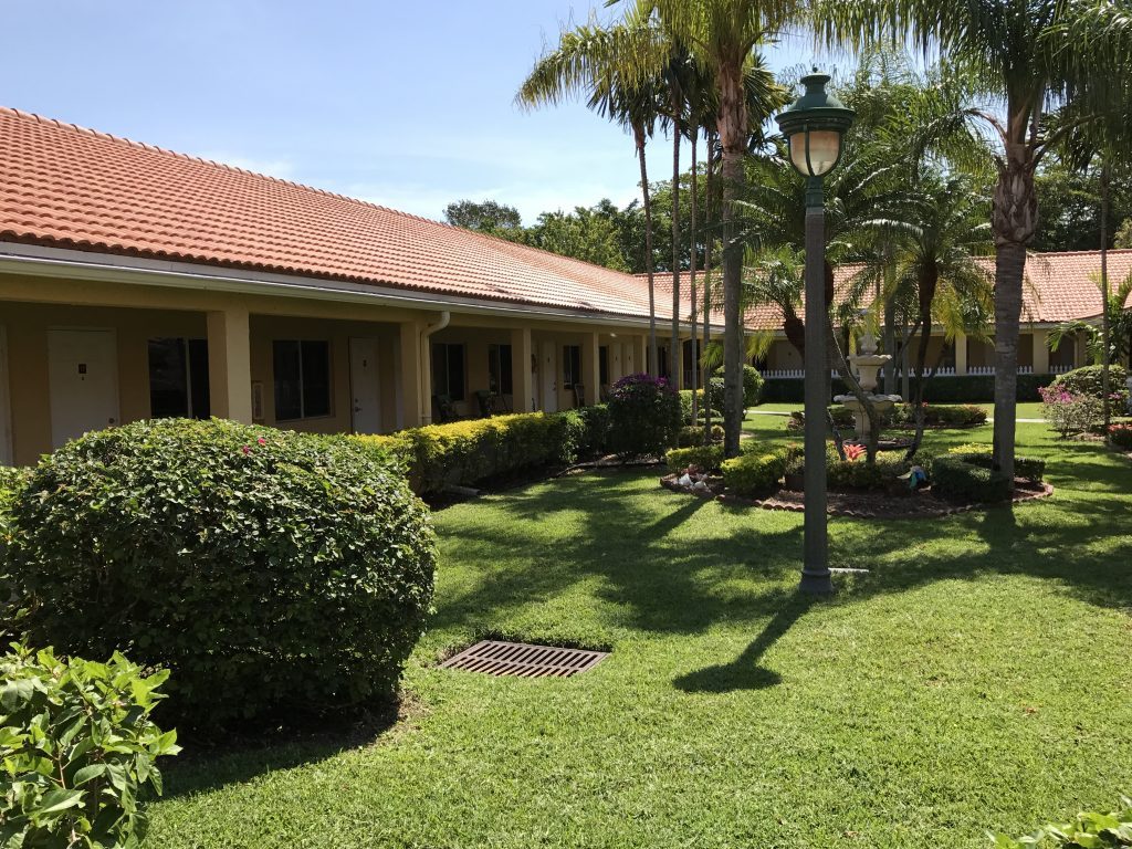 The Colony Club ALF photo 1