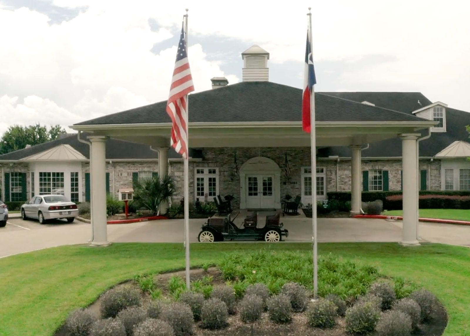 Trinity Oaks of Pearland photo 2