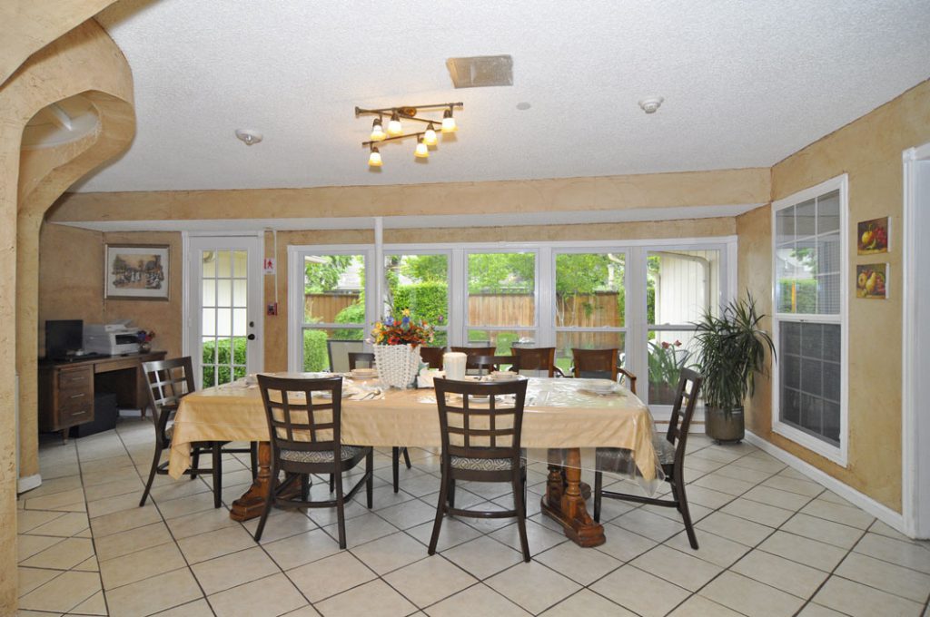 Jacksons Place photo 3