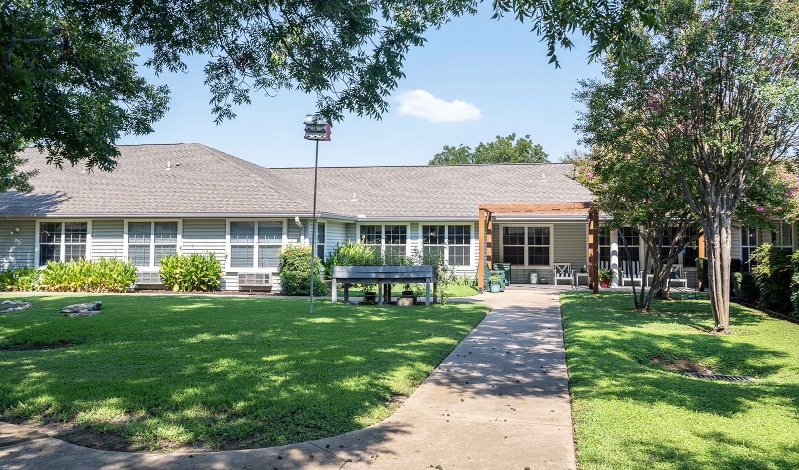 Laurel Glen at Stephenville Assisted Living & Memory Care photo 1