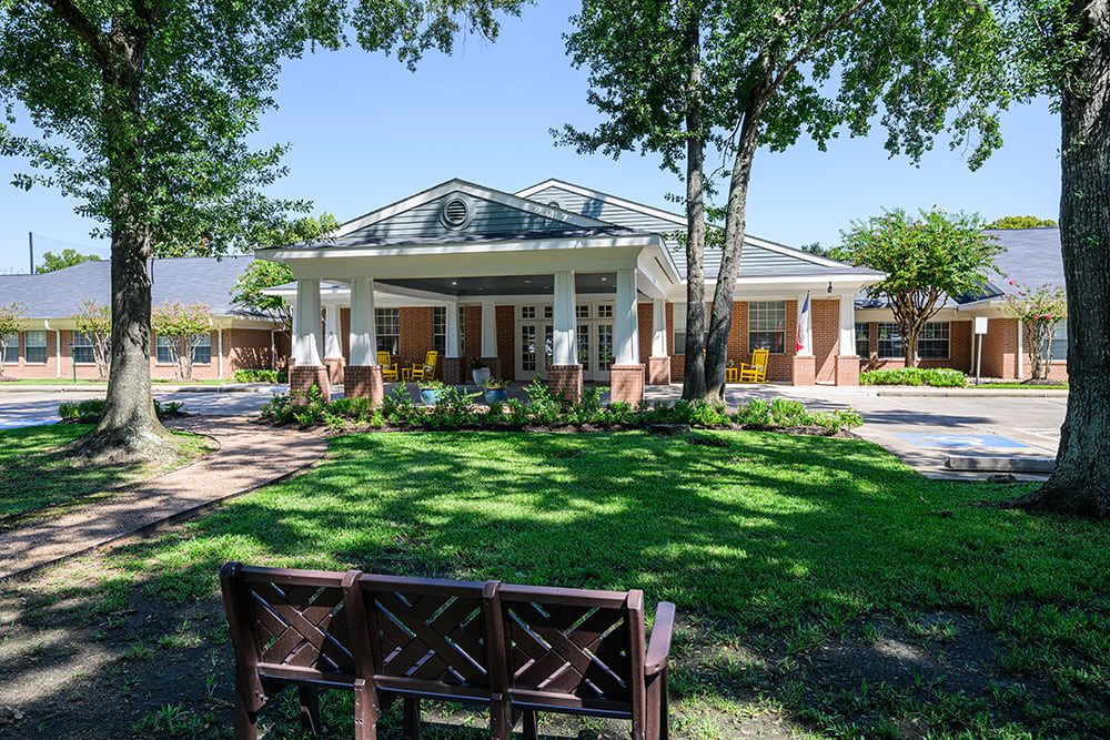 The Auberge at Sugarland a Memory Care Community photo 4