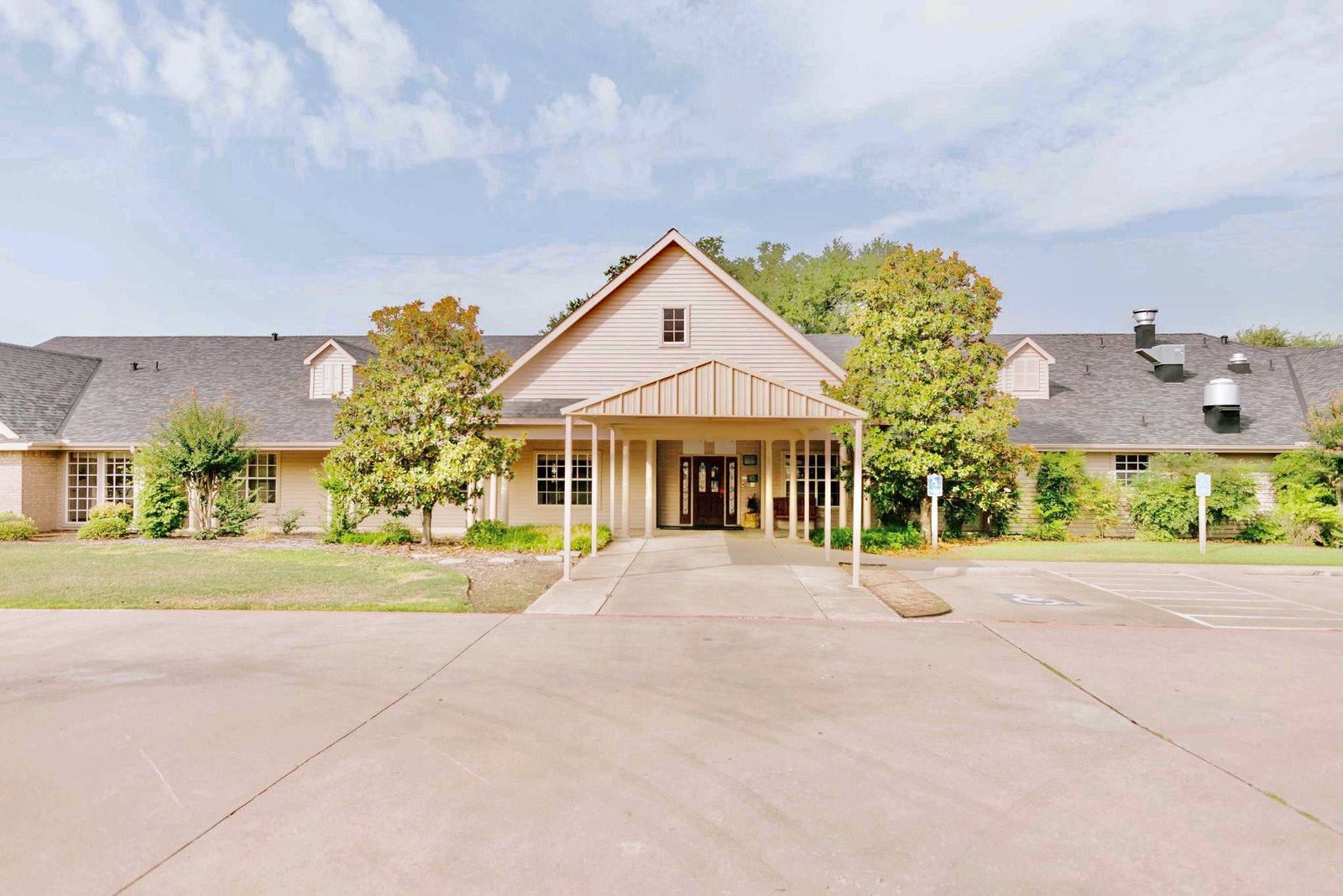 The Oaks of Granbury photo 1
