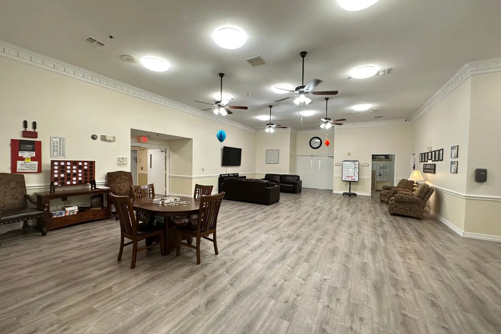 Terrell Scal LLC Colonial Lodge Assisted Living Terrell photo 5