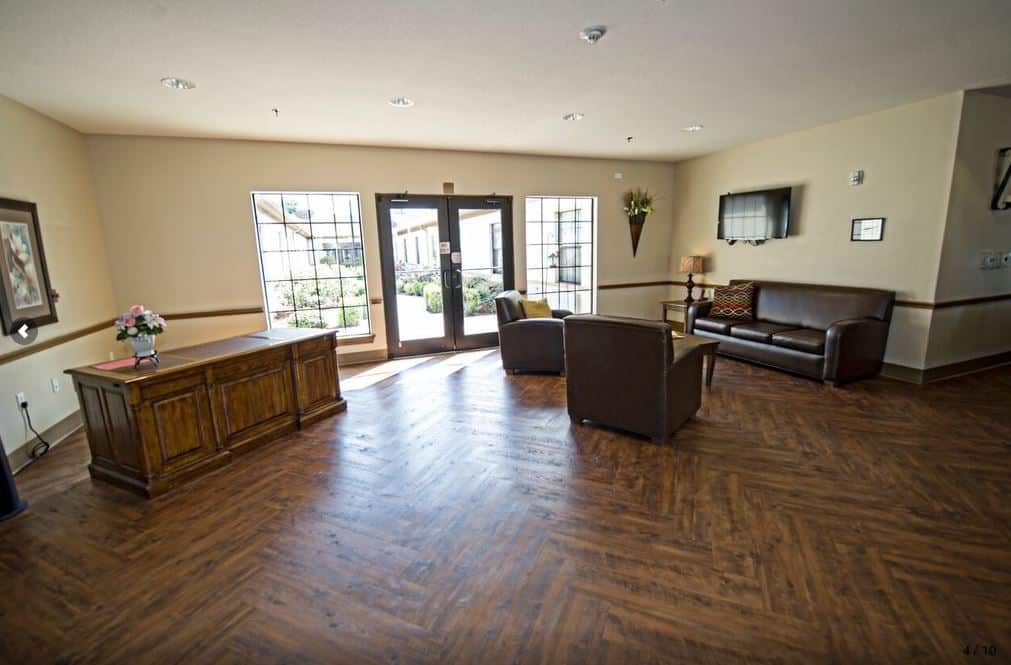 Hilltop Park Rehabilitation and Care Center photo 3