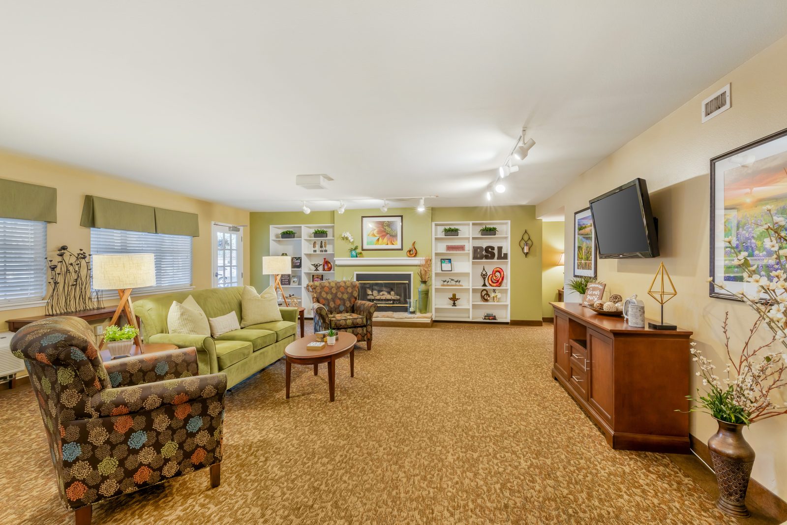 Lakeridge Place Assisted Living photo 3