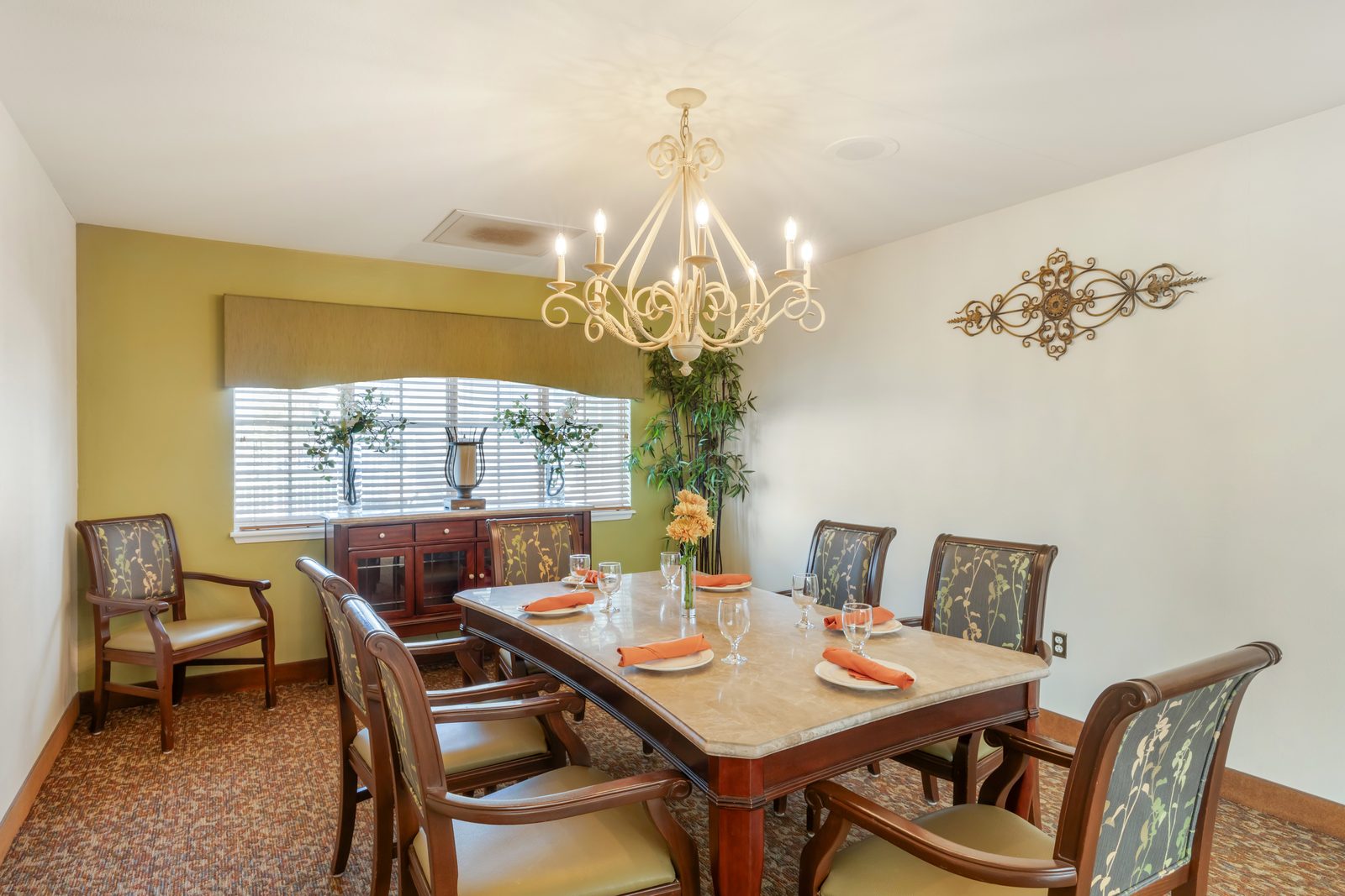Lakeridge Place Assisted Living photo 4
