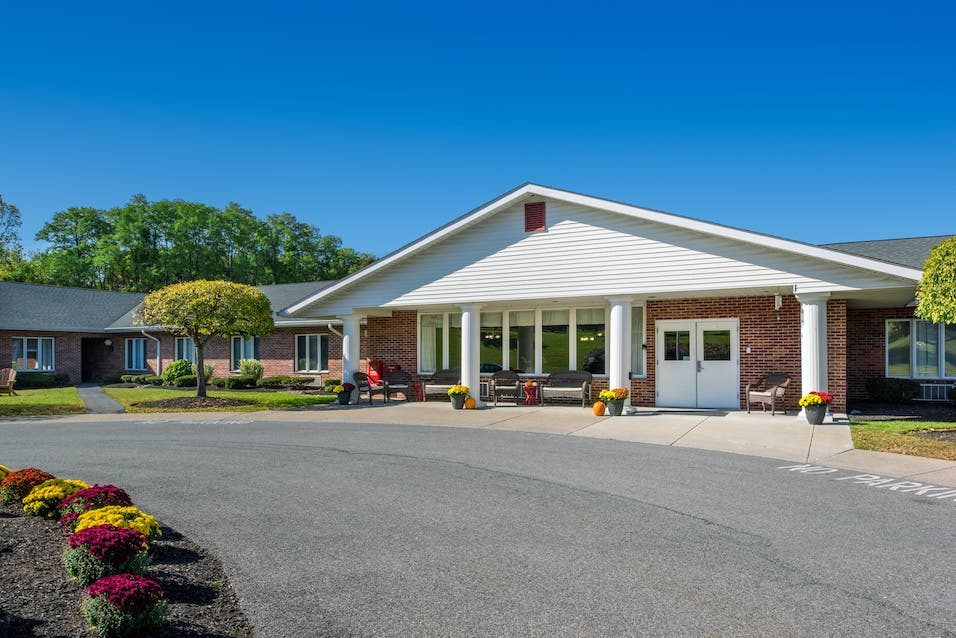 Colonie Manor photo 1