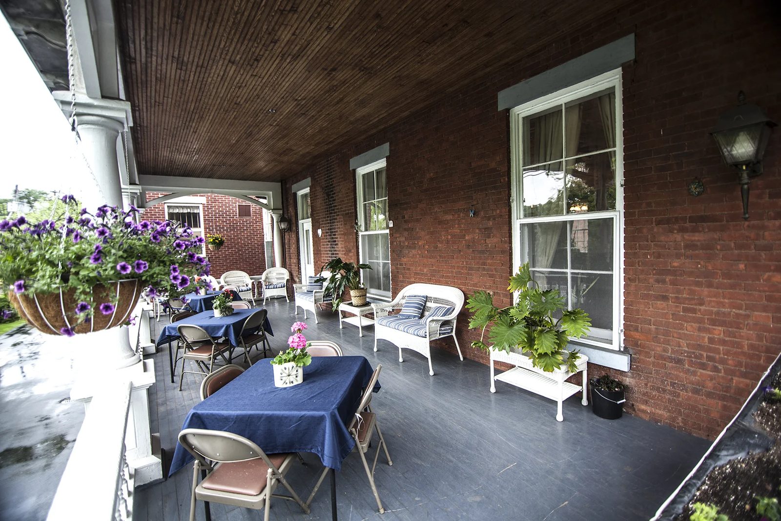 Vassar-Warner Home photo 2