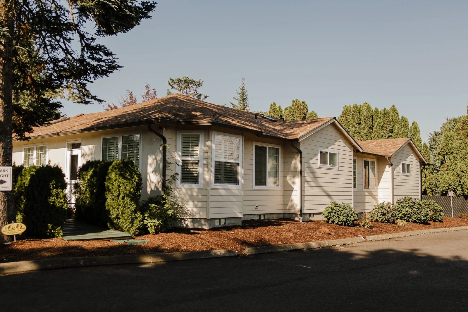 Windsor Gardens Memory Care photo 2