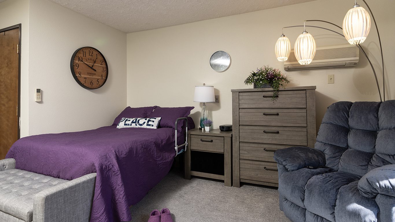 Royal Plaza Retirement Center Spokane LLC photo 1