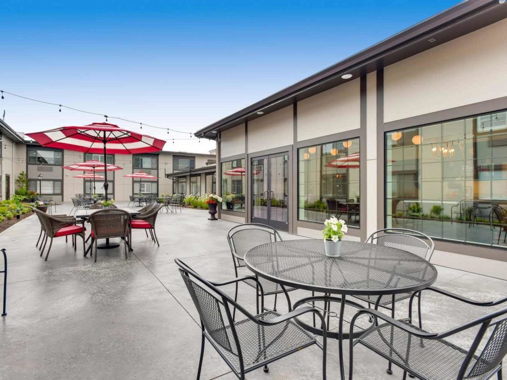 Cascade Retirement Inn photo 2