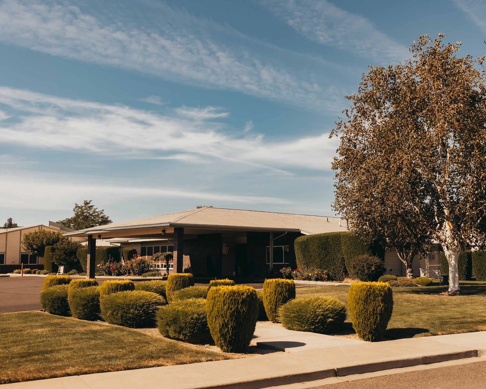 Riverview Manor