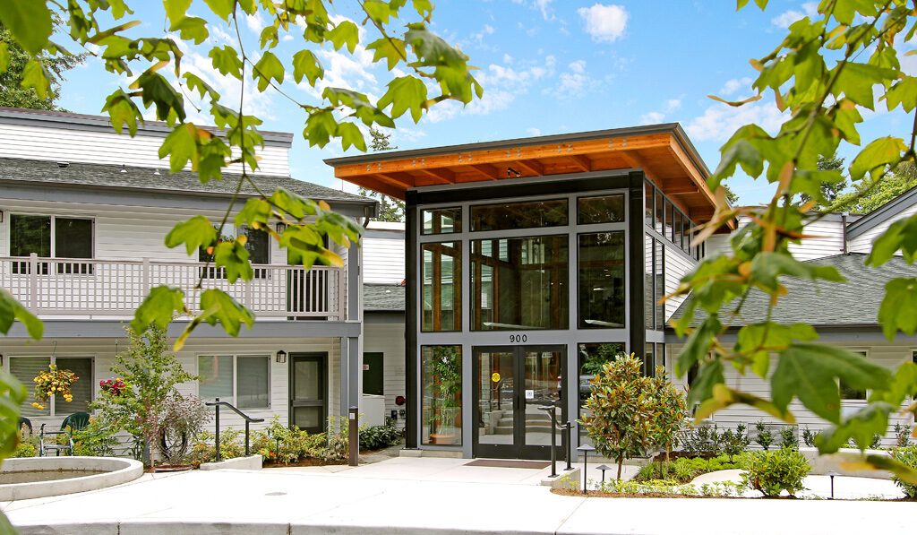 Evergreen Court photo 2