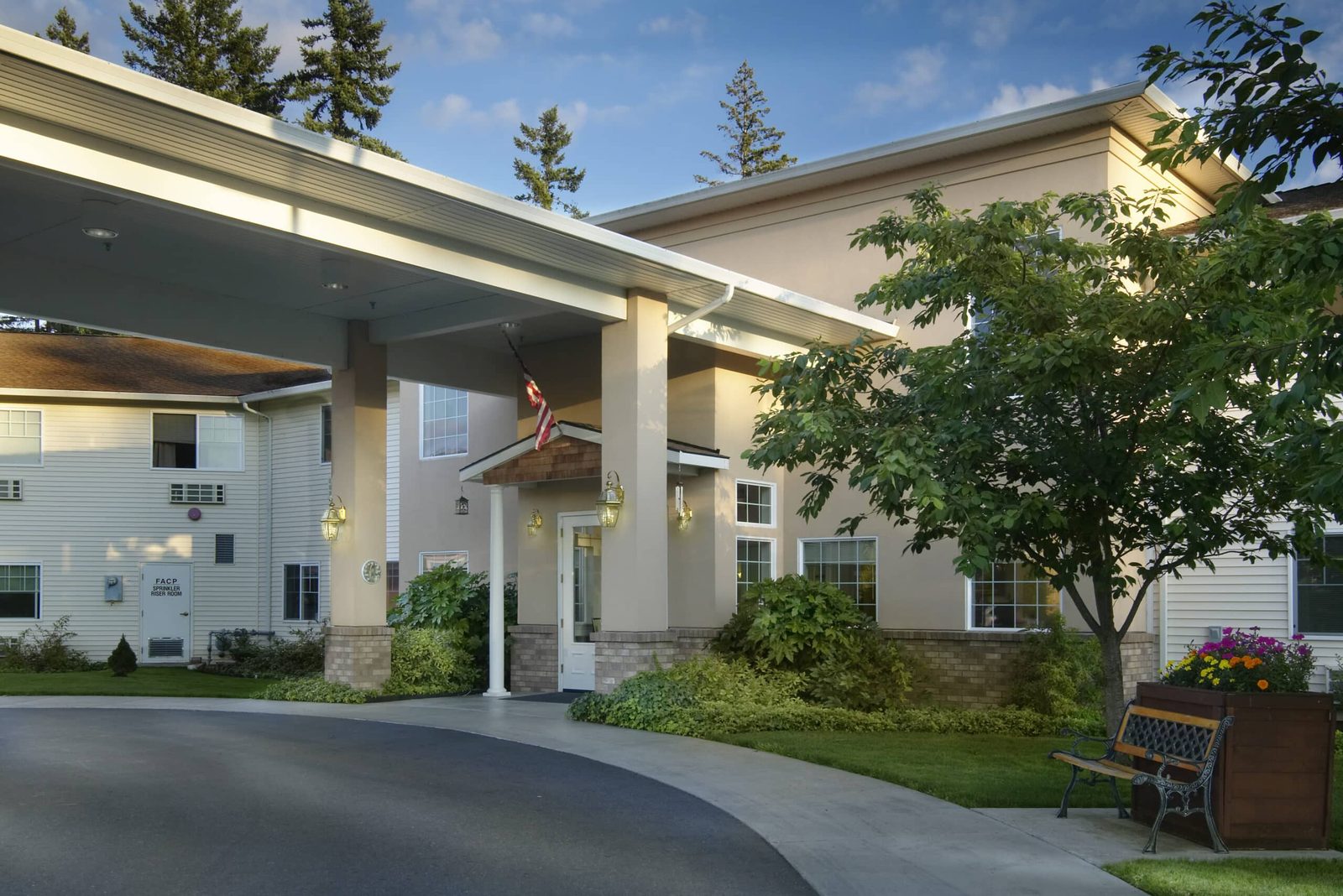 Arcadia at Lookout Ridge Assisted Living photo 2