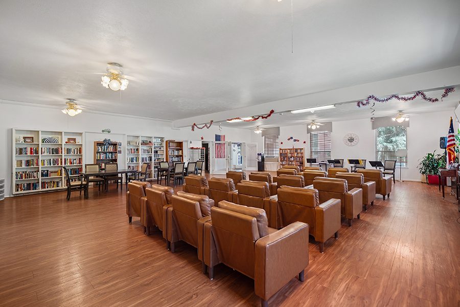 Maplewood Gardens Assisted Living photo 4