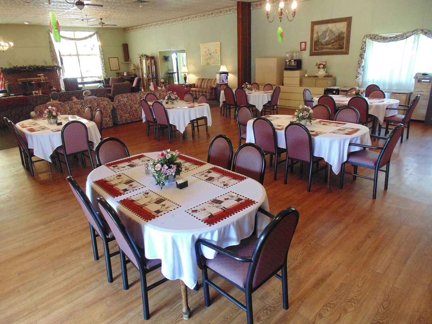 Paradise Manor photo 2