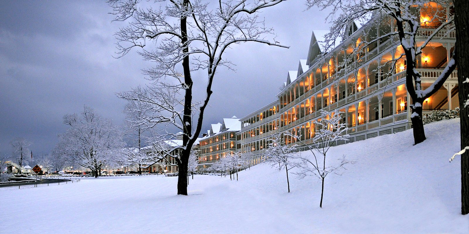 Colonial Courtyard at Bedford photo 1