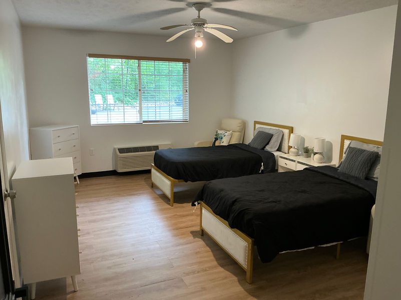 Rose Manor photo 1