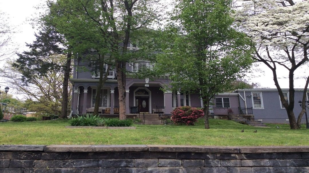 Kaysim Court Manor