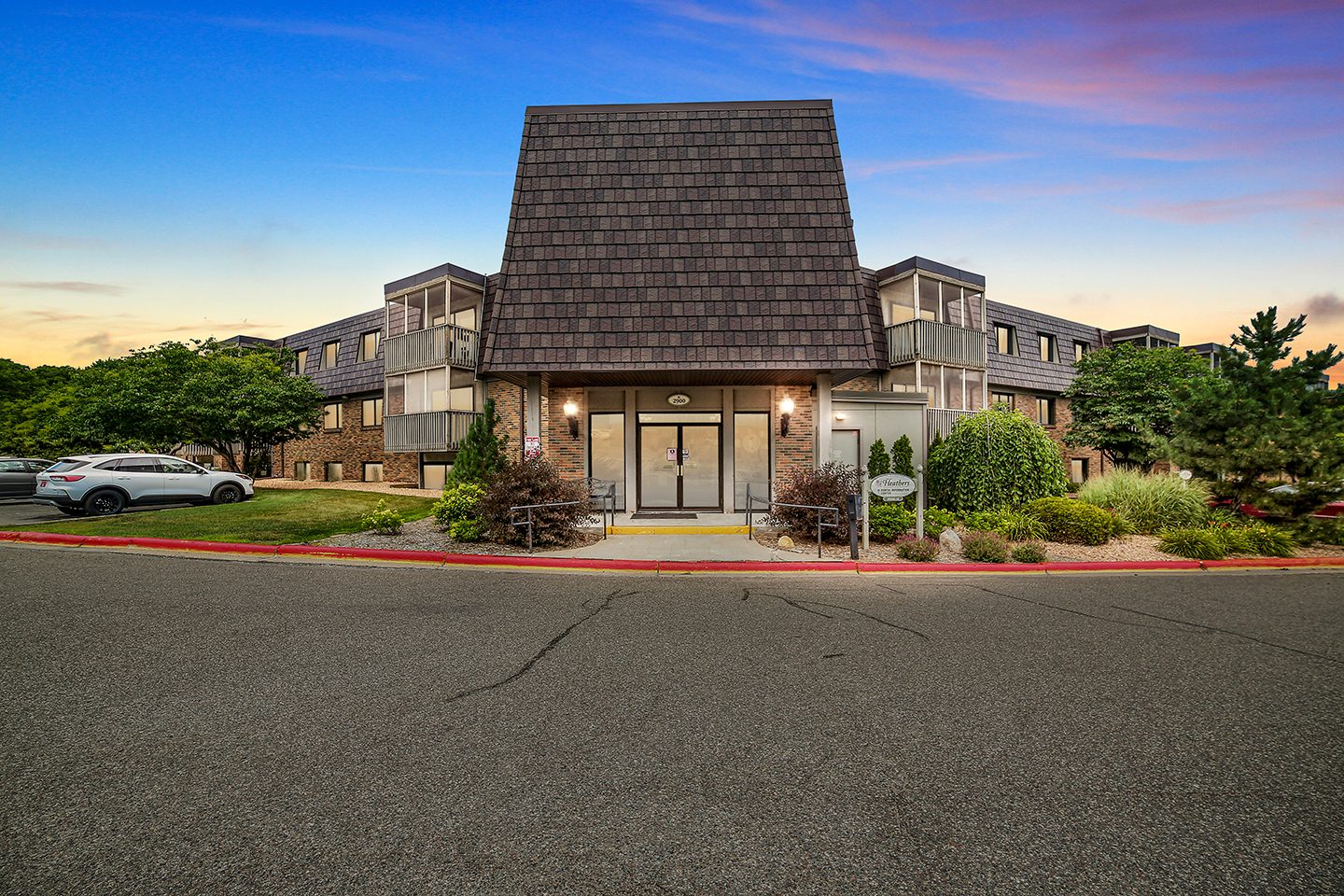Heathers Estates And Heather Manor photo 2