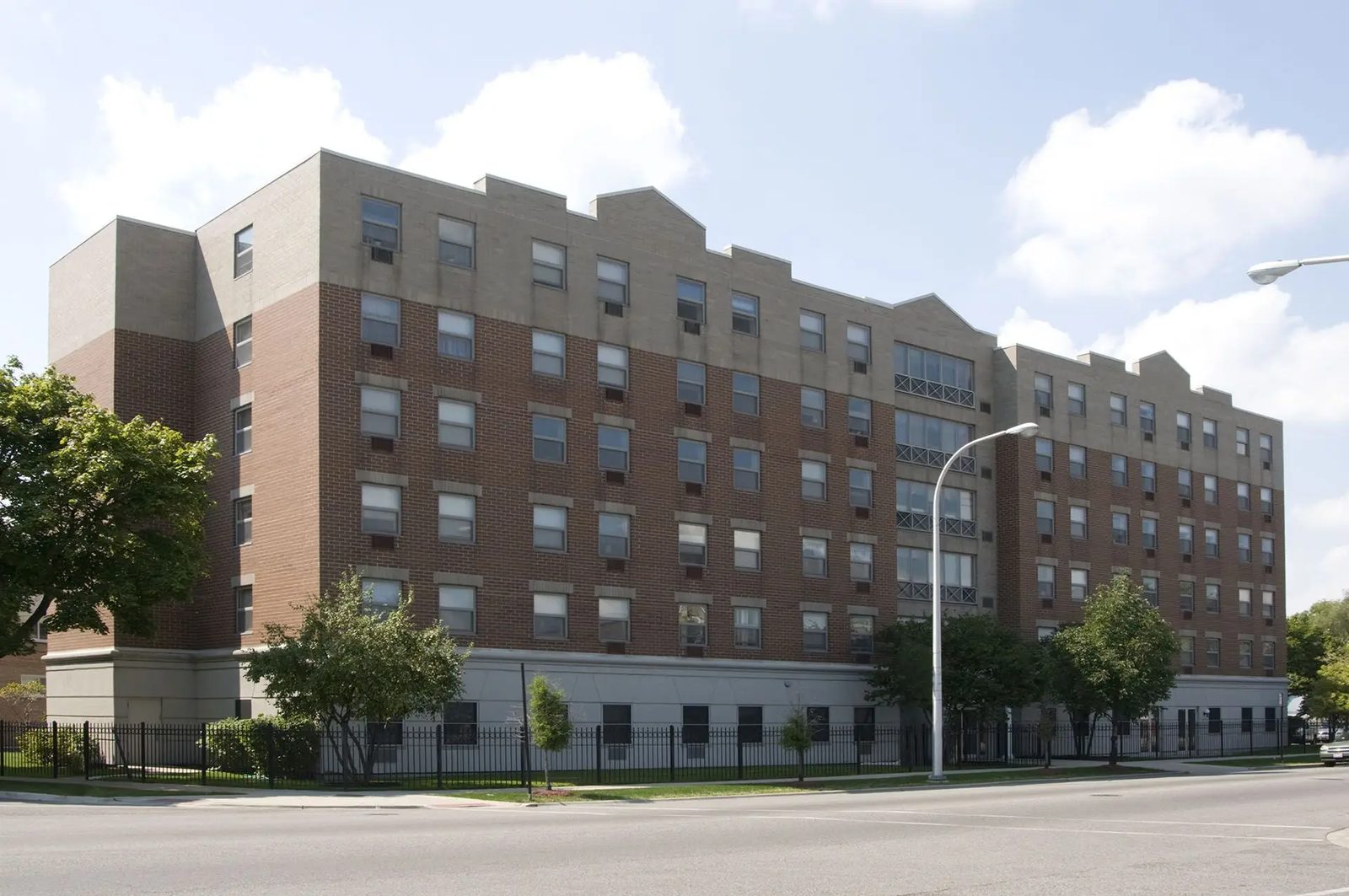 Senior Suites of Belmont Cragin photo 2