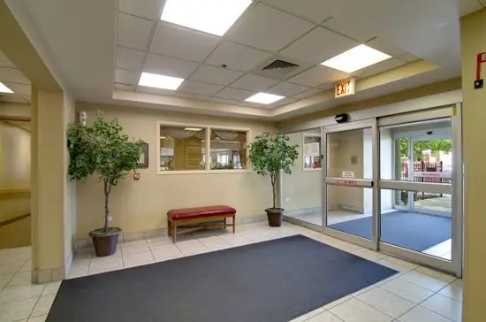 Senior Suites of Belmont Cragin photo 3
