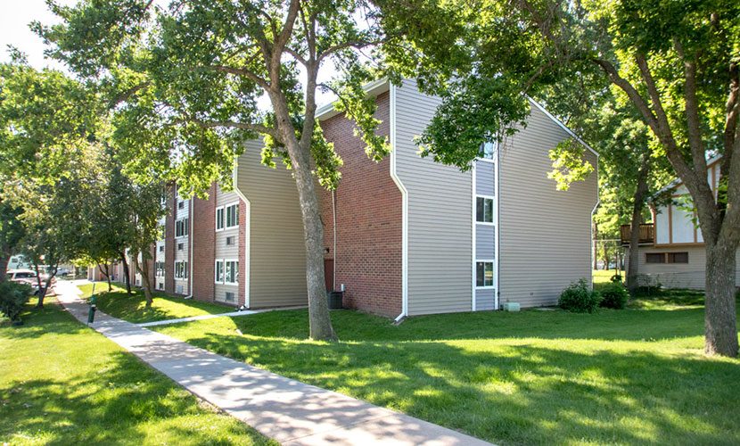 Bellevue Place Apartments photo 3