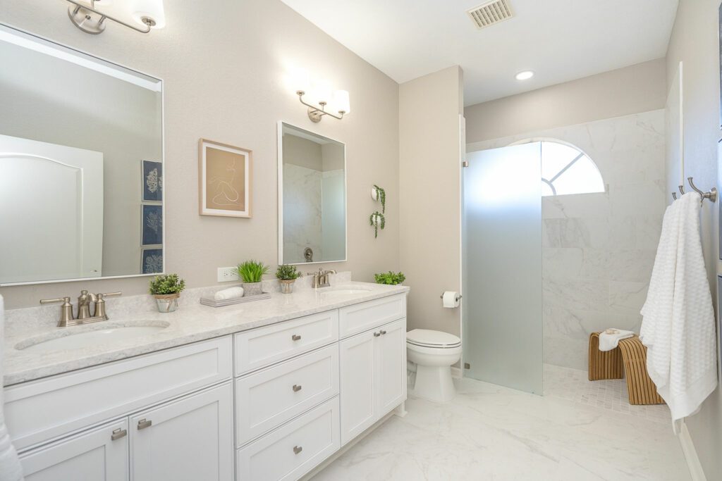 Convivial Jacaranda Trace photo 4